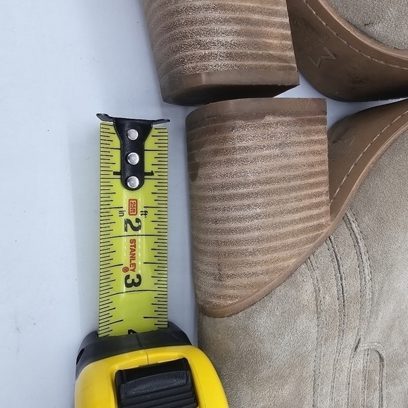 Marc Fisher Ltd. Oshay Beige Suede Leather Pointed Toe Ankle Bootie Size 6.5 - Picture 6 of 11